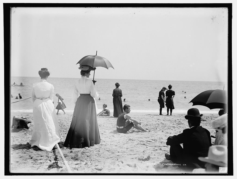 Illustration for article titled Vintage Beach